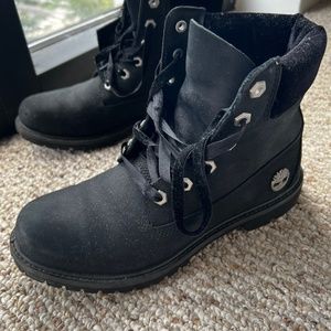 Black Timberlands